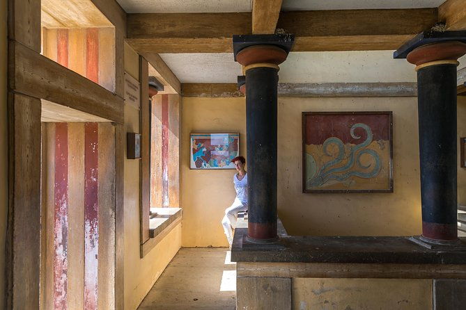travel-crete-visit-knossos-palace-semi-private-shared-tour