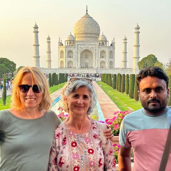 travel india with mahendra - Key Points