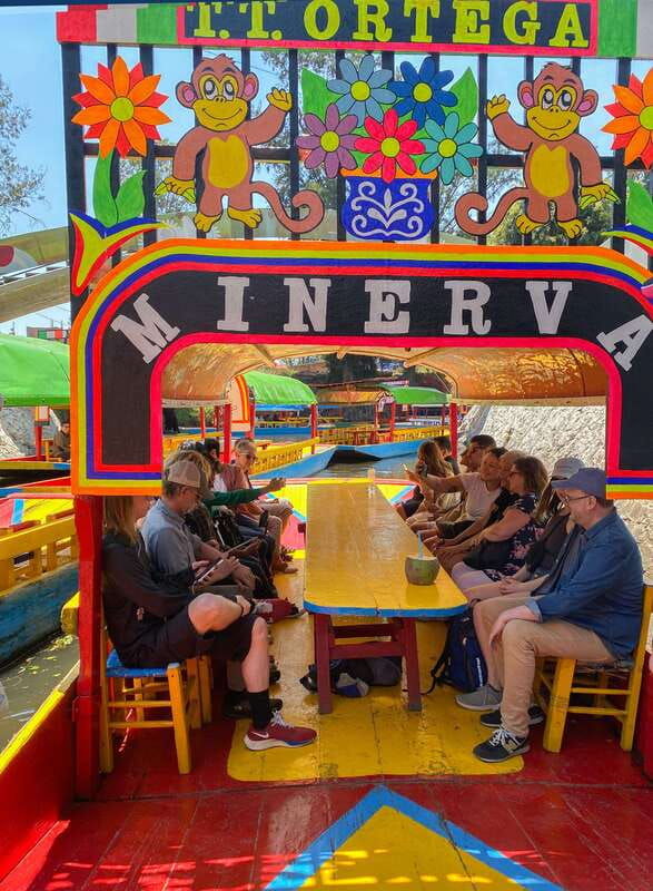 travel-through-xochimilco-without-transportation