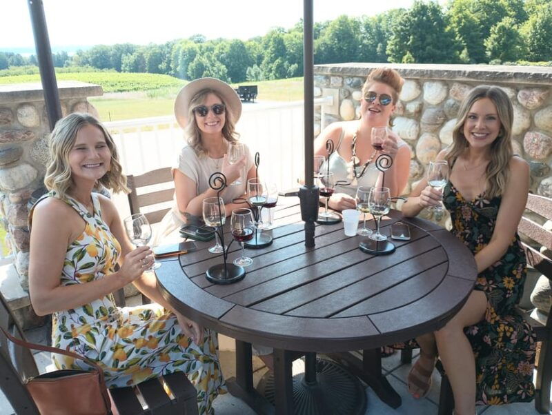traverse-city-old-mission-bachelorette-event-group-wine-tour