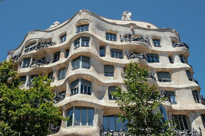 treasures-of-barcelona-private-gaudi-walking-tour
