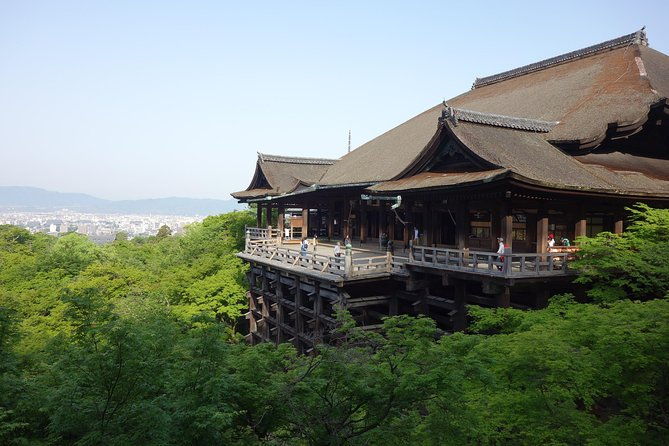 treasures-of-kyoto-fushimi-inari-kiyomizu-temple-and-more