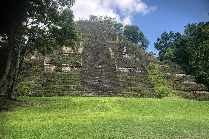treasures-of-the-mayan-world-tikal-yaxha-blue-crater-flores-island