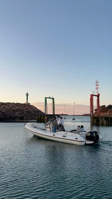Trébeurden: Tour en bâteau au coucher du soleil avec boisson - Practical Details and Value