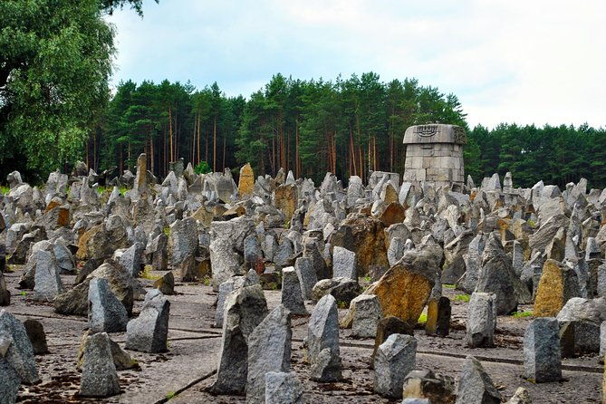 treblinka-concentration-camp-heartbreaking-tour-from-warsaw
