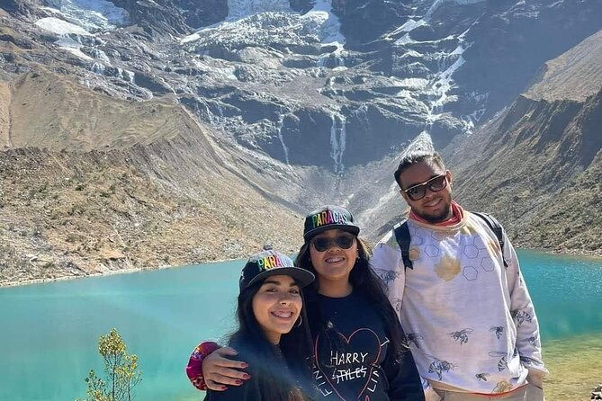 trek-laguna-humantay-full-day-meals