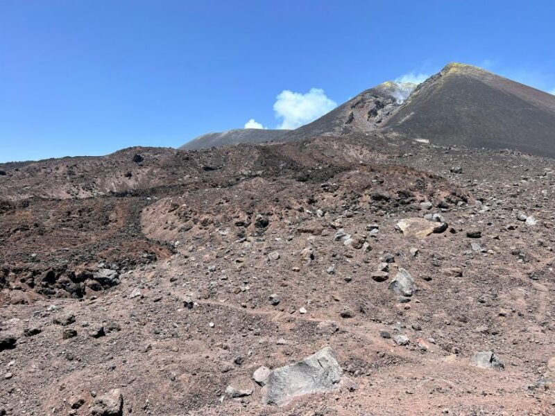 trekking-at-3000-meters-on-etna