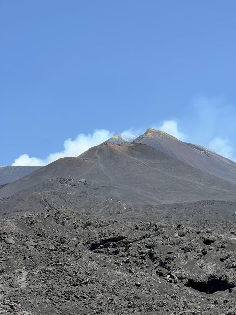 trekking-at-3000-meters-on-etna