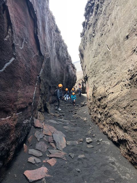 trekking-at-3000-meters-on-etna