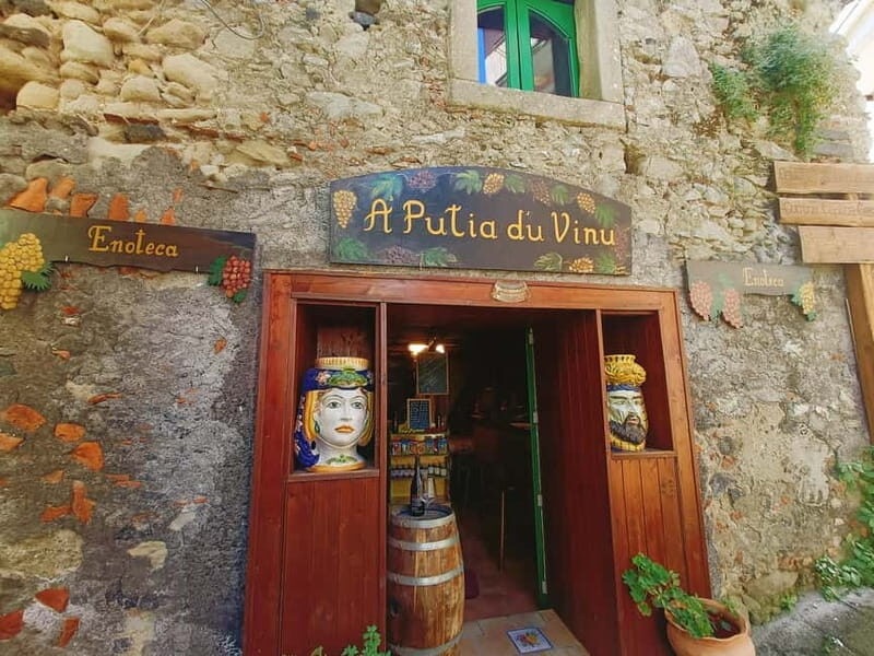 Trekking del Borgo di Castiglione di Sicilia - A Walk Through a Medieval Village with a Storybook Feel
