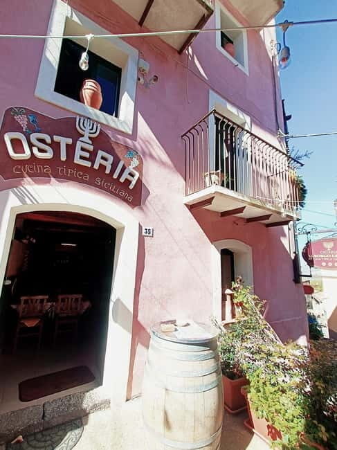 Trekking del Borgo di Castiglione di Sicilia - Sampling Sicily: Food, Wine, and Artisanal Products
