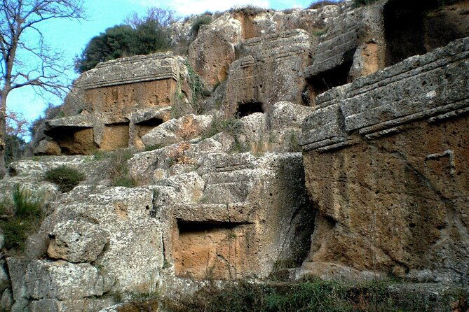 trekking-excursion-history-and-nature-necropolis-of-norchia-from-rome