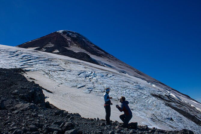 trekking-glacier-viewpoint-of-osorno-volcano