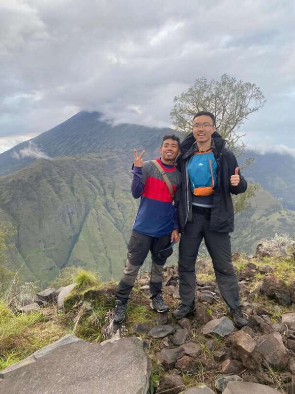 trekking-mount-rinjani-2-days-1-night-to-crater-rim