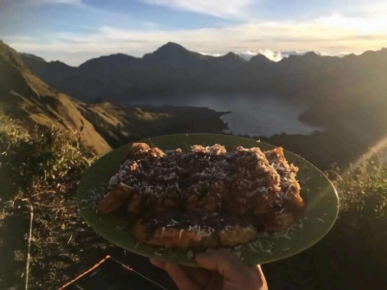 trekking-mount-rinjani-2-days-1-night-to-crater-rim