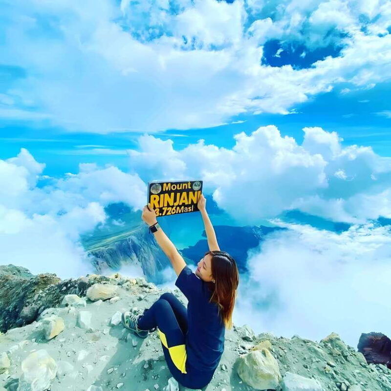trekking-mount-rinjani-summit-join-in-group-tour