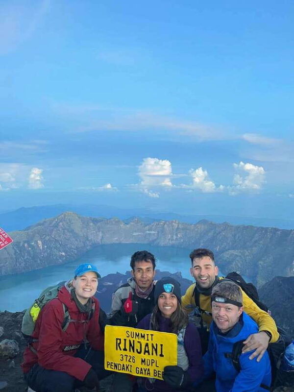 trekking-mount-rinjani-summit-join-in-group-tour