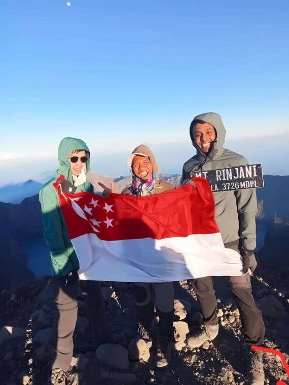 trekking-mount-rinjani-summit-join-in-group-tour