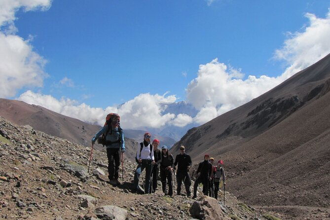 trekking-of-the-turquoise-stream-and-balcon-de-los-seismiles-crossing