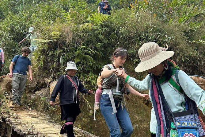 Trekking SaPa 2-Day Local Adventure with Homestay & Guide - Day 1: From Sapa to Muong Hoa Valley