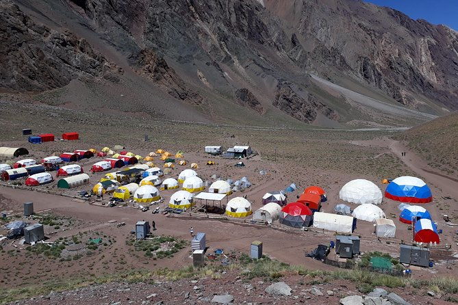trekking-to-confluencia-aconcagua-first-base-camp
