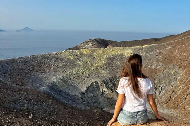 Trekking to discover the Great Crater of Vulcan - What Makes This Trekking Experience Stand Out?