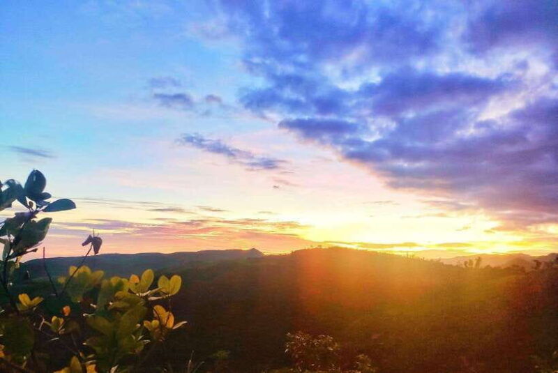 trekking-to-see-the-beautiful-view-of-cebu-city