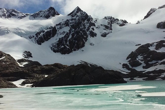 trekking-to-vinciguerra-glacier-and-laguna-de-los-tempanos