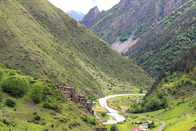 trekking-tour-from-tusheti-to-khevsureti-via-atsunta-pass