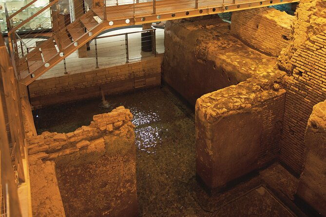 trevi-fountain-district-underground-domus-tour-and-gelato