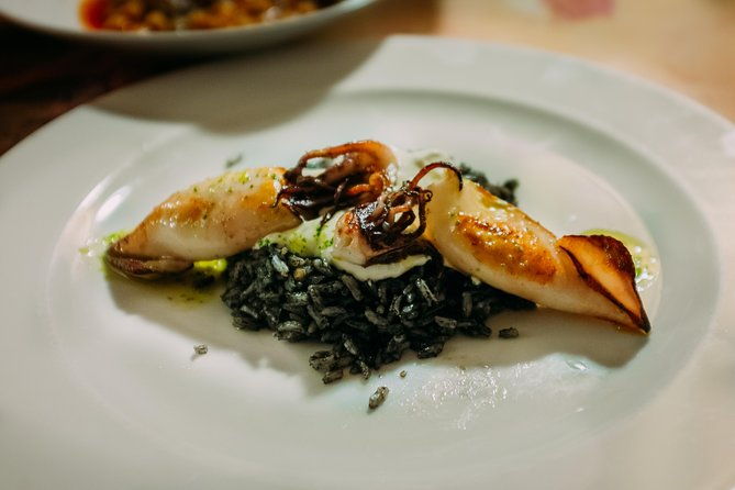 triana-gourmet-tapas-tour-in-seville