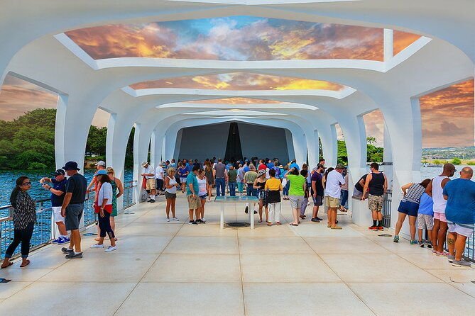 tribute-to-pearl-harbor-arizona-memorial-tour