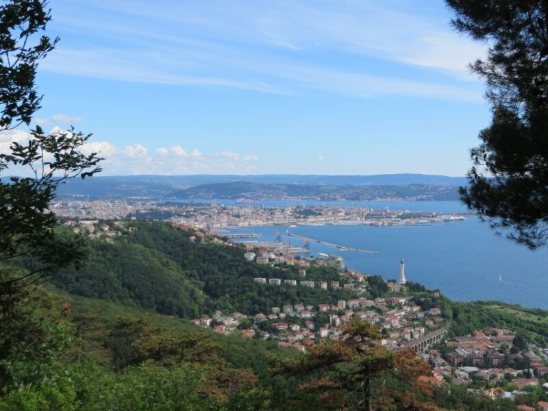 trieste-panoramic-city-and-miramare-castle-tour