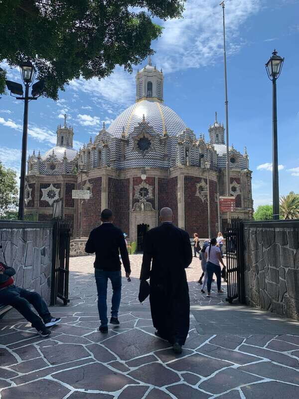 Trip through Teotihuacan, Basilica and Mezcal tasting. - The Mezcal Tasting: Flavor and Education