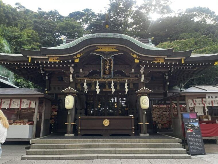 trip-to-kamakura-enoshima-shrines-seaside-temples-tea