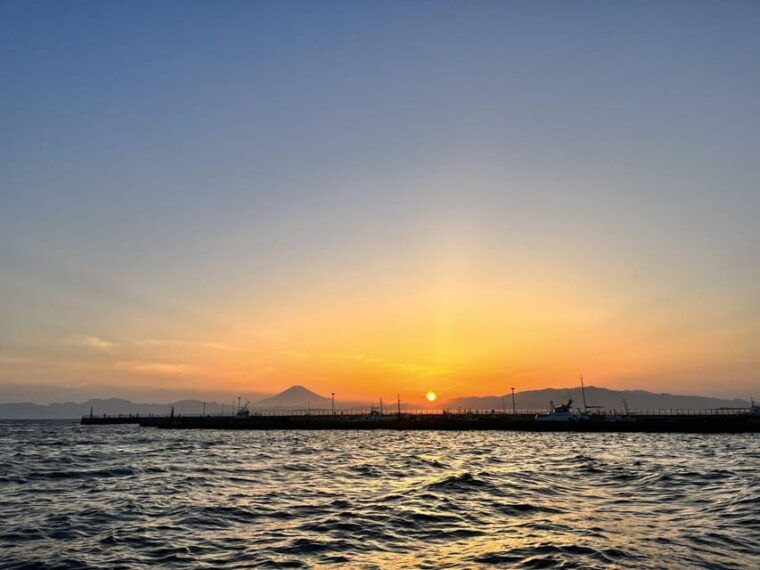 trip-to-kamakura-enoshima-shrines-seaside-temples-tea