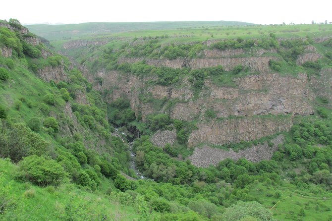 trip-to-the-diamond-bridge-and-dashbashi-canyon