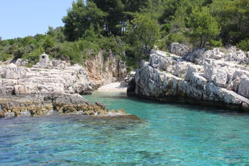 trogir-and-split-private-blue-lagoon-solta-3-islands-tour