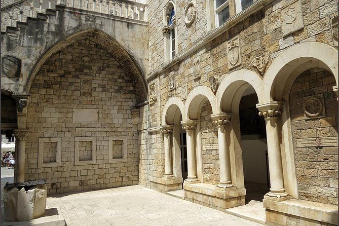 trogir-old-town-klis-fortress-from-split