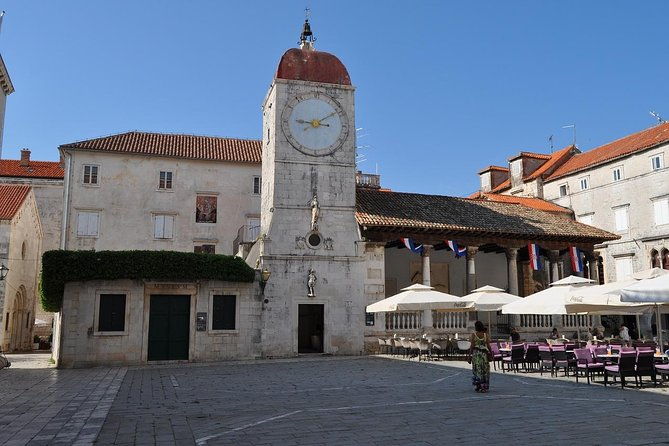 trogir-old-town-klis-fortress-from-split