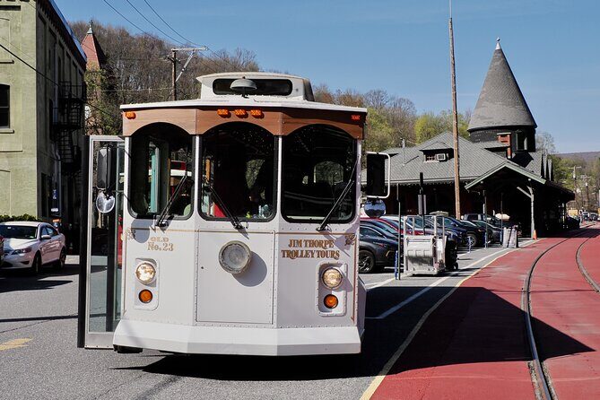 Trolley Tour in Historic Jim Thorpe - The Sum Up 