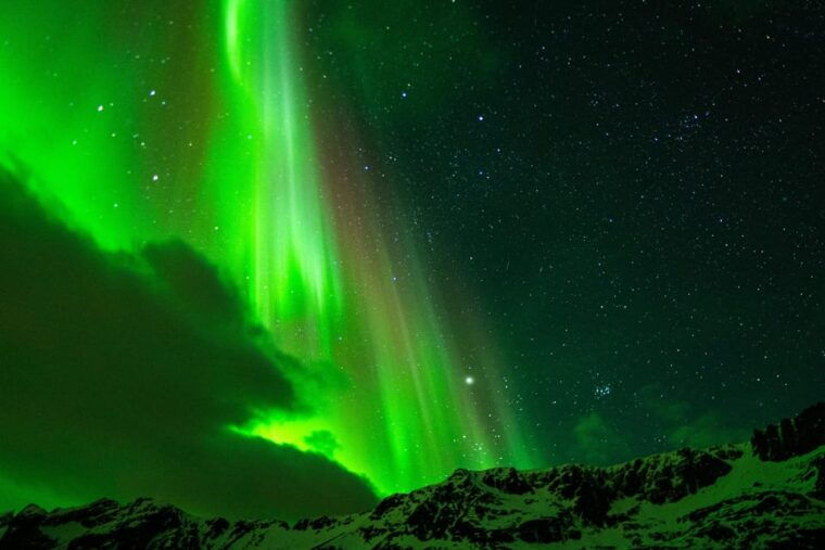 tromso-adventurous-northern-lights-small-group