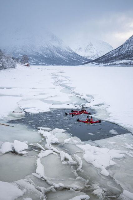 tromso-arctic-floating-with-snacks-and-drinks