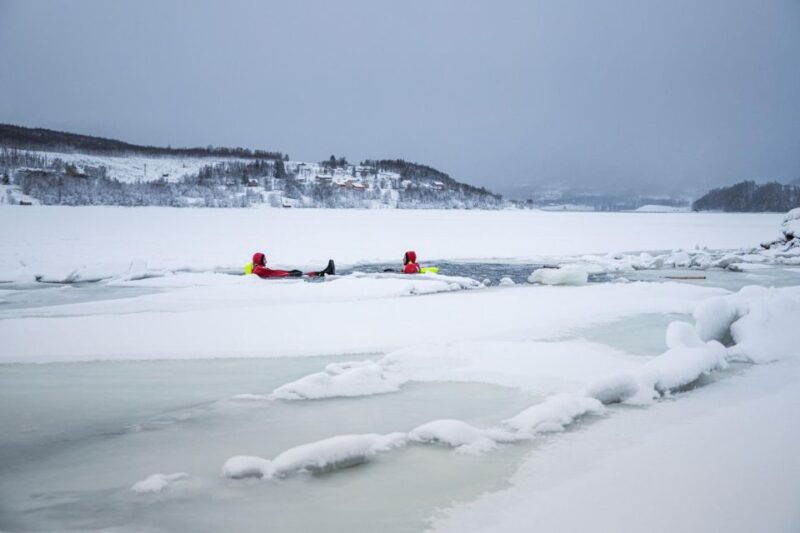 tromso-arctic-floating-with-snacks-and-drinks