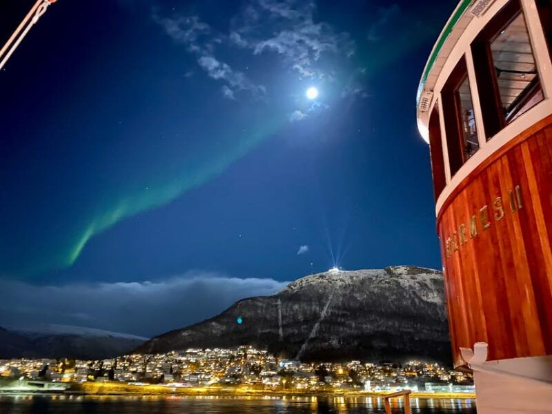 tromso-arctic-light-dinner-cruise-with-fish-soup