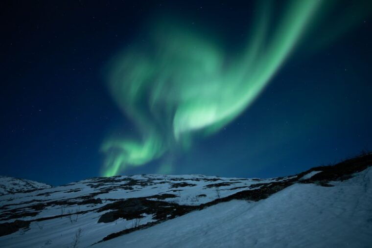 tromso-aurora-borealis-campfire-hot-meal-arctic-tour