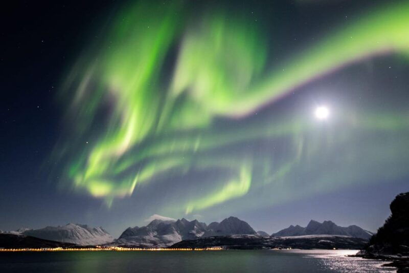 tromso-aurora-borealis-chase-tour-up-to-finland
