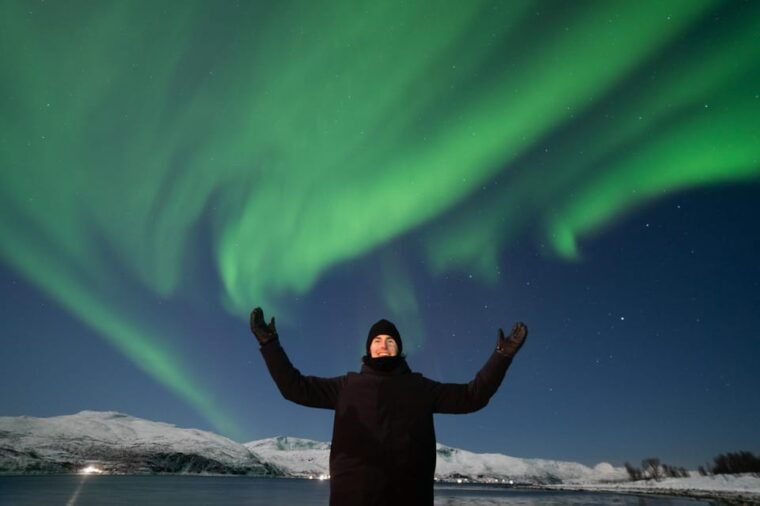 tromso-aurora-borealis-tour-with-minibus-and-local-guide