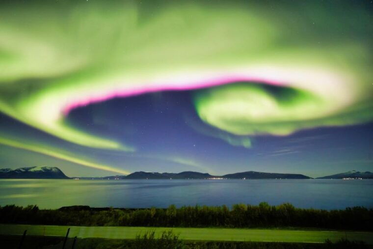 tromso-aurora-crystal-lavvo-overnight-stay-with-activities
