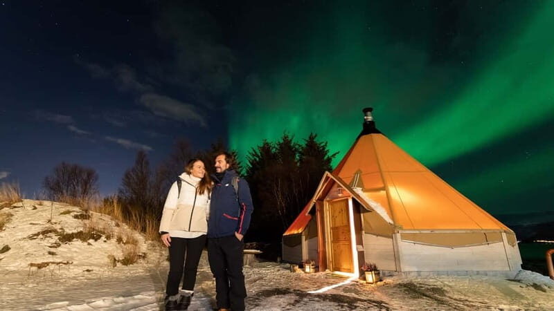 Tromsø: Aurora Safari Chase by big bus with Camp meal - An In-Depth Look at the Aurora Safari Chase Tour